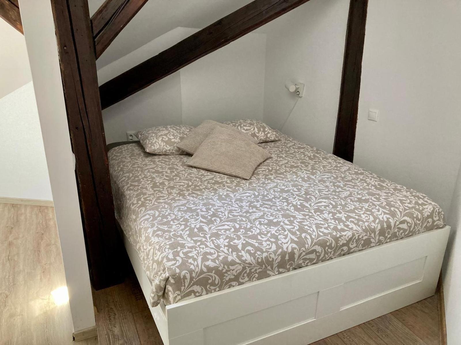 Vip In Old Town With Free Parking Apartmán