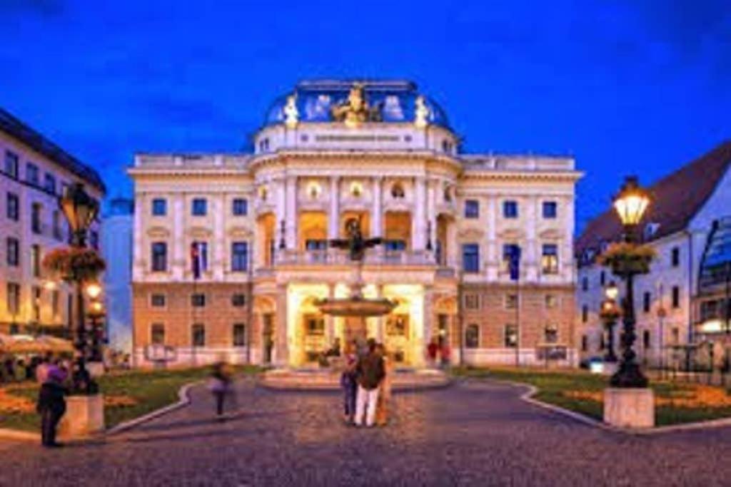 Vip In Old Town With Free Parking Appartamento *